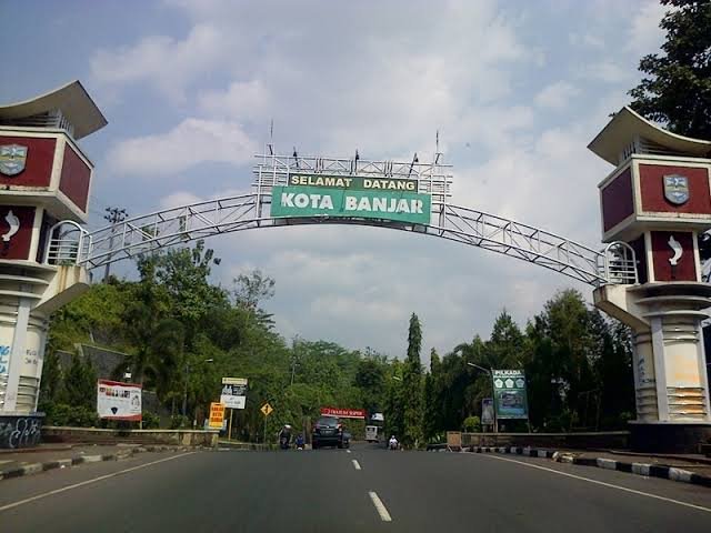 Gapura masuk Kota Banjar. Foto: ist