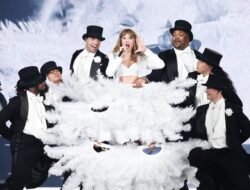 Ucapan Terima Kasih Taylor Swift di Konsernya: Dedikasi untuk ‘Tortured Poets’ dari Eras Tour