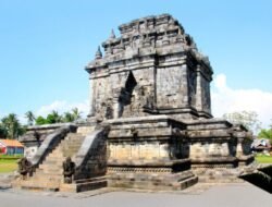 Keindahan dan Sejarah Candi Mendut, Magelang