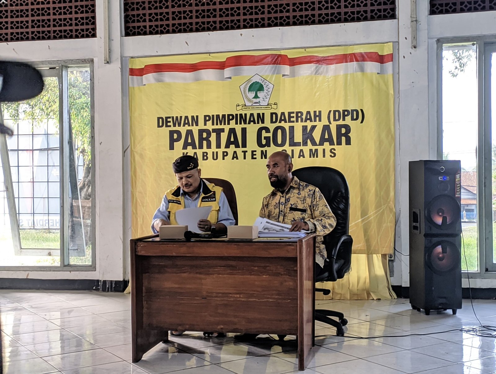 DPD Partai Golkar Ciamis merilis hasil survei Poltracking Indonesia terkait calon bupati Ciamis untuk Pilkada 2024. Foto: Febri/berandaperistiwa