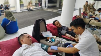 Komitmen Kemanusiaan: Doervoer dan Pemkab Ciamis Gelar Donor Darah dan Santunan