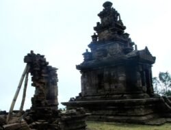 Hierarki Kesucian Candi Gedongsongo: Menelusuri Persembahan Puncak Nirwana