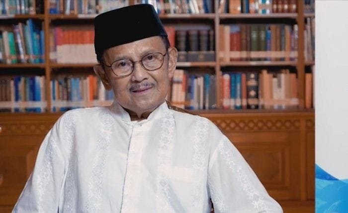 Bacharuddin Jusuf Habibie: Teknokrat Visioner dan Presiden Ketiga Indonesia