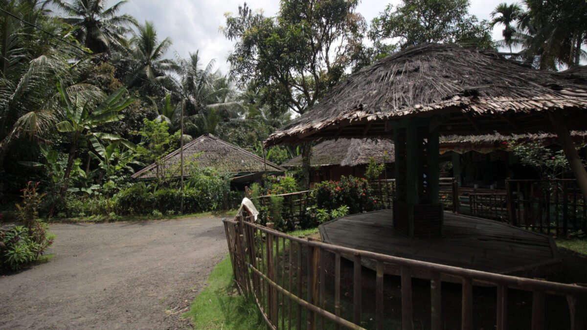 Kampung Adat Kuta Tambaksari