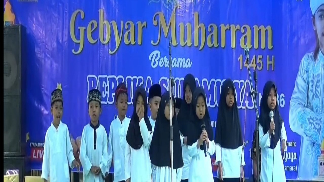 Anak-anak menampilkan berbagai kreatifitas di Gebyar Muharram Bersama Replika Desa Sukamulya. Foto: ist