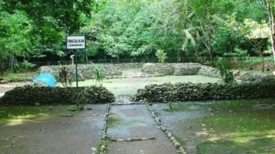 Batu pancalikan di situs Karangkamulyan Ciamis/foto: ist