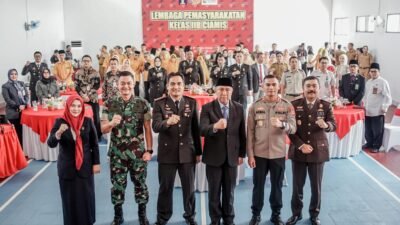 Unsur Forkopimda bersama Kalapas Ciamis, Beni Nurrahman berfoto bersama di momen syukuran Hari Pengayoman ke-79 tahun 2024/foto: ist