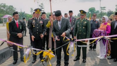 Sekda Ciamis, Andang Firman Triyadi membuka Pameran Kepemudaan dalam rangka Hari Sumpah Pemuda ke-96. (Foto: Istimewa)