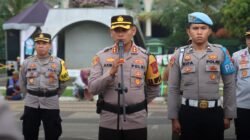 Kapolres Ciamis, AKBP Akmal memimpin apel persiapan pengamanan malam pergantian tahun di Alun-Alun Kabupaten Ciamis, Selasa (31/12/2024). (Foto: Humas Polres Ciamis)