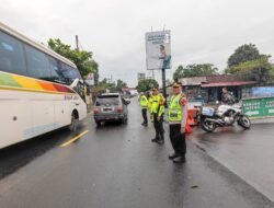 Arus Balik Lebaran Padat, Polres Ciamis Terapkan One Way Parsial di SP3 Sindangkasih