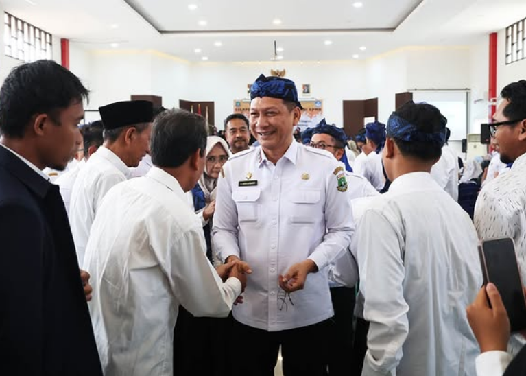Sekretaris Daerah (Sekda) Provinsi Banten Deden Apriandhi mengatakan, Sistem Penerimaan Siswa Baru (SPMB) SMA, SMK dan SKh Negeri 2026-2027 dilakukan secara berkala