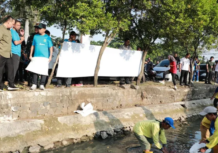 Gubernur Andra Soni Ajak Warga Peduli Sampah Lewat Gerakan Banten ASRI