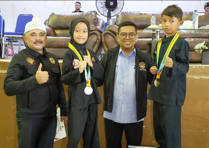 Andra Soni Tekankan Disiplin dan Semangat Juang di Kejuaraan Pencak Silat SMI Banten Cup II