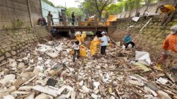 Pemprov Banten dan Warga Bersihkan Kali Sabi, 39,7 Ton Sampah Berhasil Diangkut