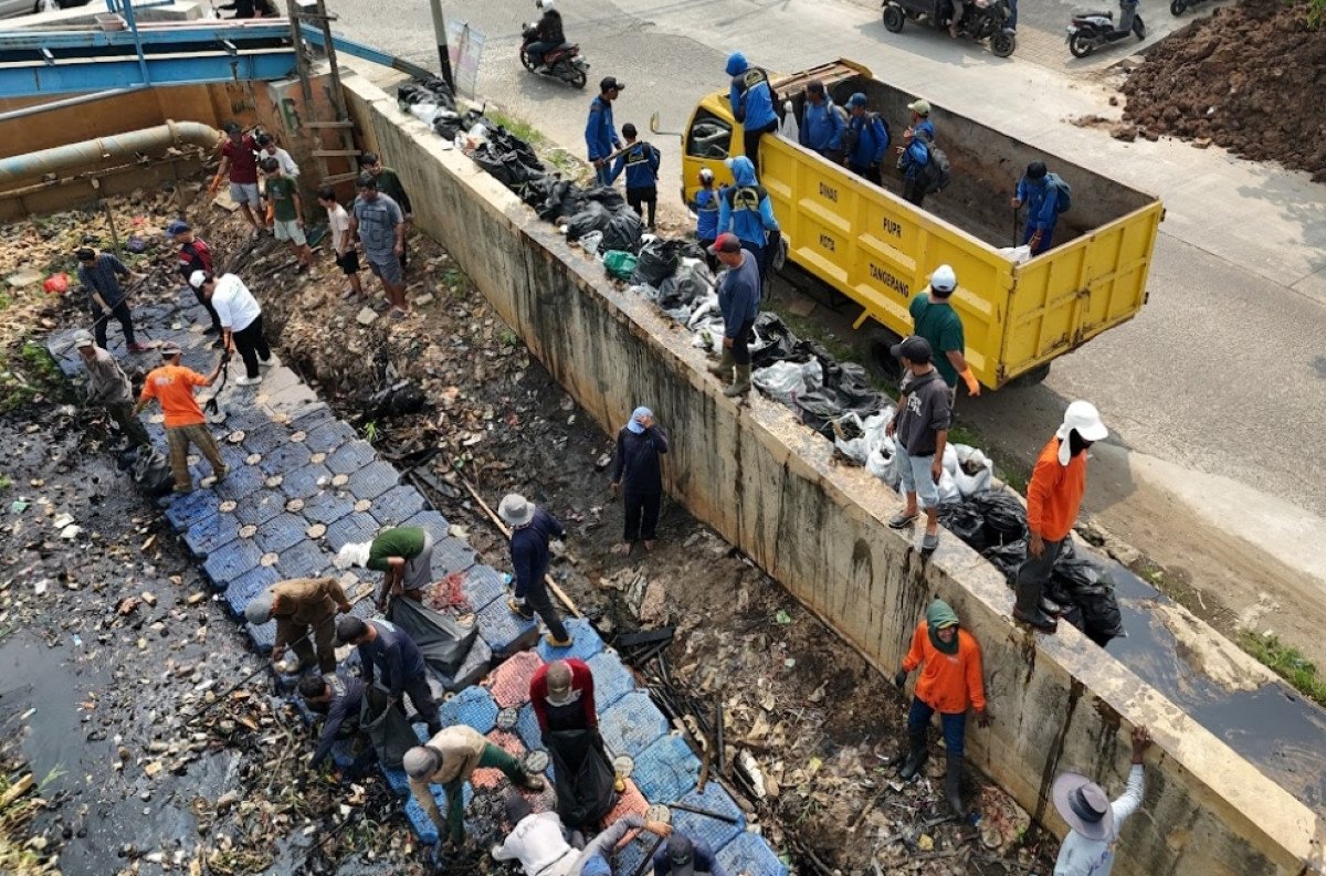 30 Ton Sampah Diangkut dari Kali Ledug Tangerang, Aksi Korve Cegah Banjir