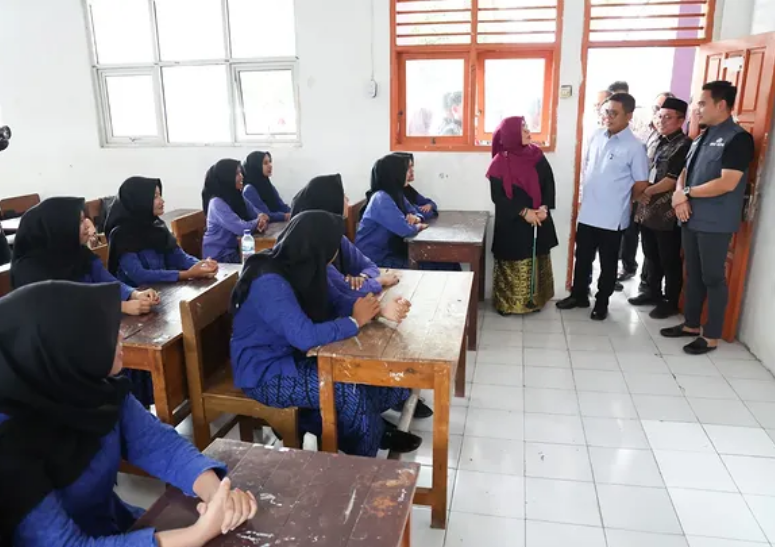 SPMB 2026 Cilegon: Andra Soni Tekankan Transparansi dan Larang Titip-Menitip Siswa